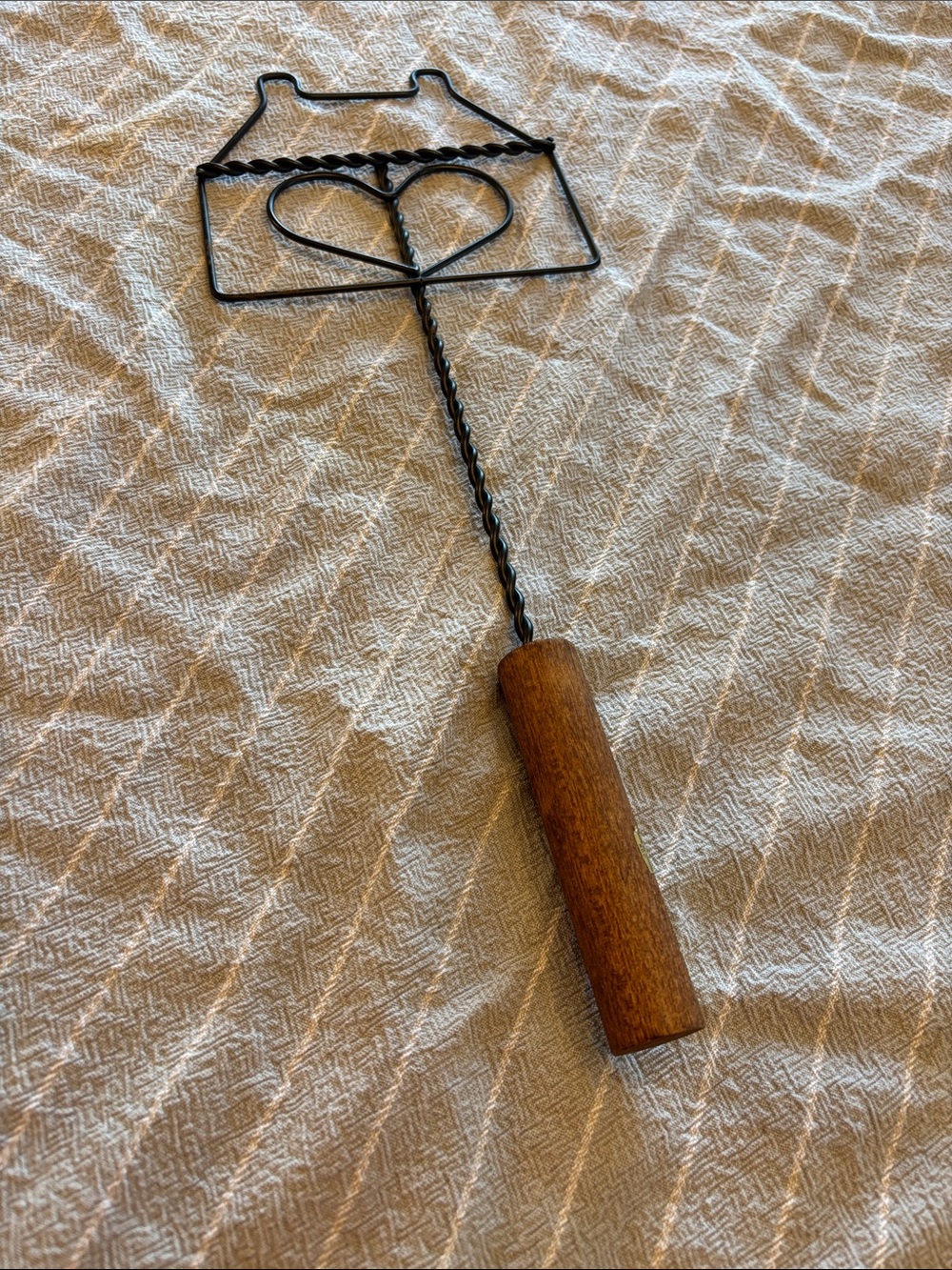 Vintage Black Wire Heart Wall Accent with Wooden Handle